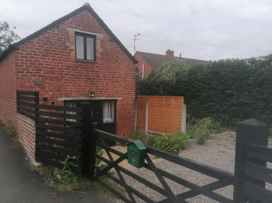 The Old Barn, Cosy Townhouse In Leominster别墅 外观 照片